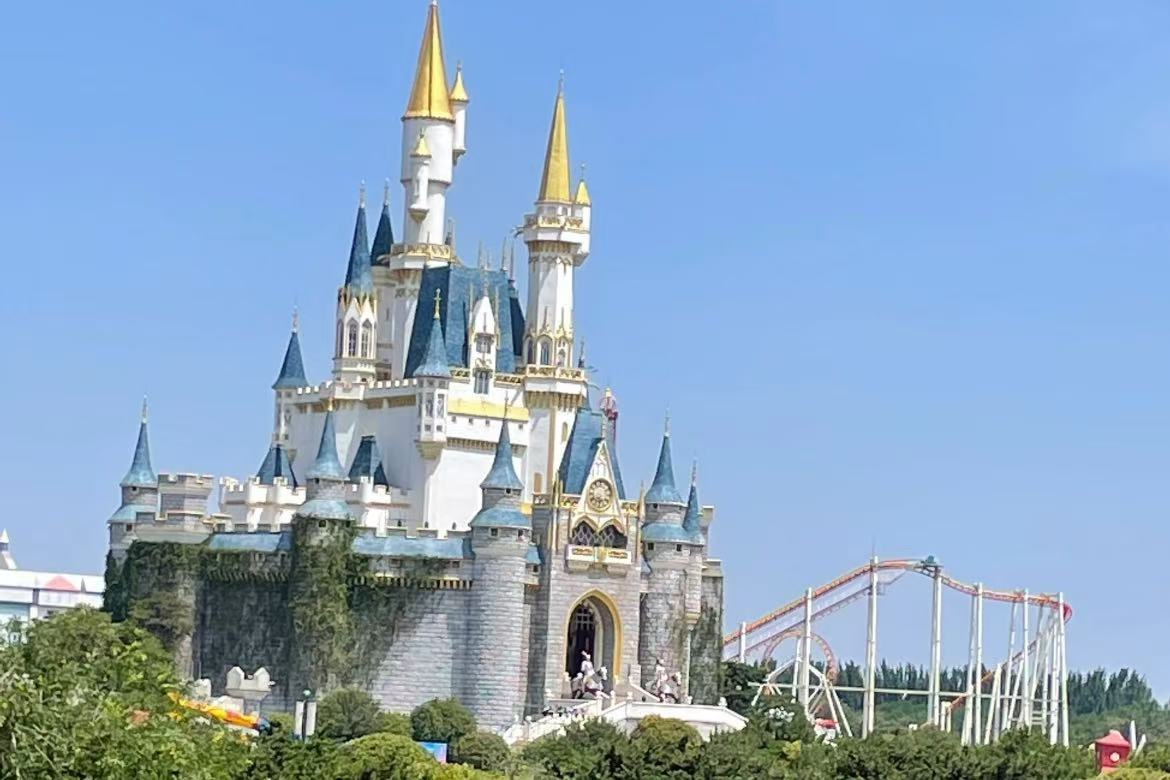 Quancheng Euro-Amusement Park Fantasy World
